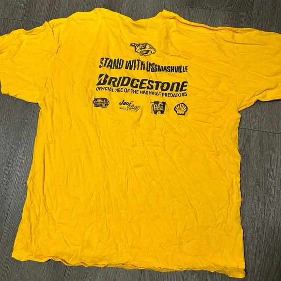 Nashville Predators T-shirt - Picture 2 of 2